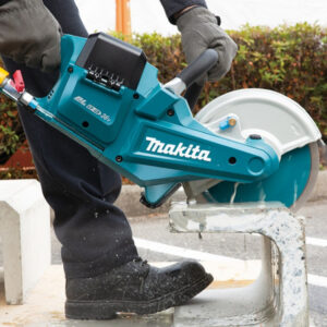 may-cat-be-tong-dung-pin-230mm-makita-dce090t2x2-18v2-5-5