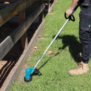 may-cat-co-dung-pin-makita-dur192lz-12