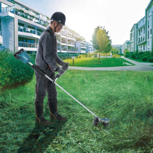 may-cat-co-dung-pin-makita-dur368az-2