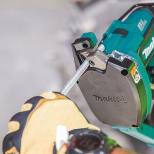 may-chan-sat-thep-dung-pin-makita-dsc102z-14-8