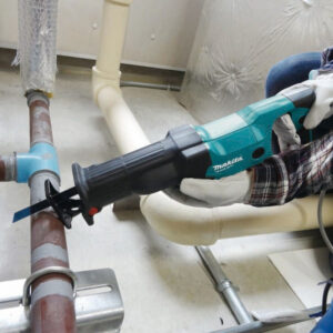may-cua-kiem-chay-dien-makita-m4500b-1010w-5