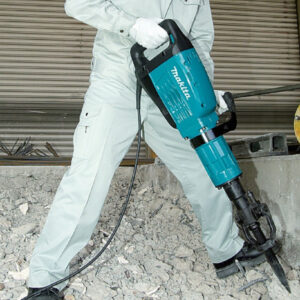 may-duc-be-tong-makita-hm1307c-30mm-1510w-5