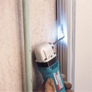 may-khoan-goc-makita-da3010-10mm-450w-4