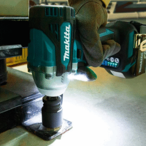 may-siet-bu-long-dung-pin-makita-dtw300fjx4-1