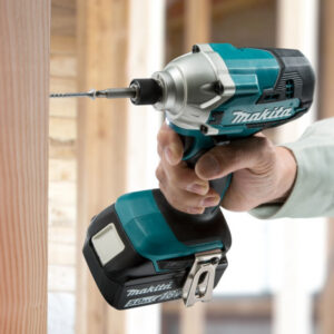 may-van-vit-dung-pin-makita-dtd156sfe-18v2-3-2